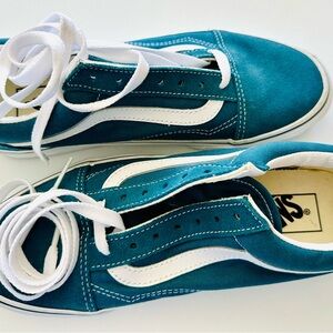 Vans Decon 36 Teal and White Sneakers